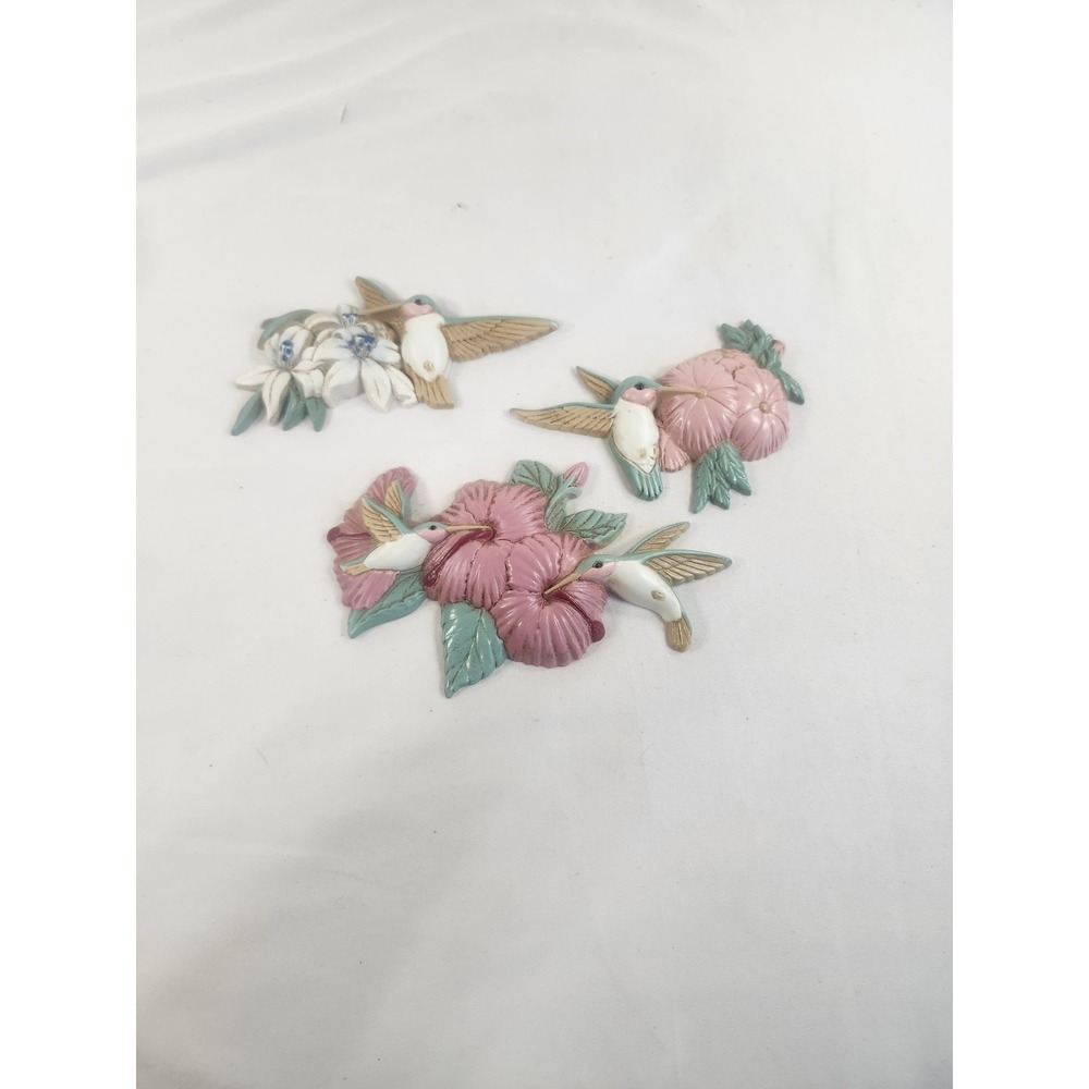 Vintage Burwood Hummingbird Floral Wall Plaques Set of 3 Pink White 1993 3303